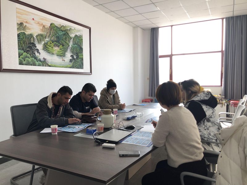 酒精棉片包裝機已成功通過國外客戶上門驗收！